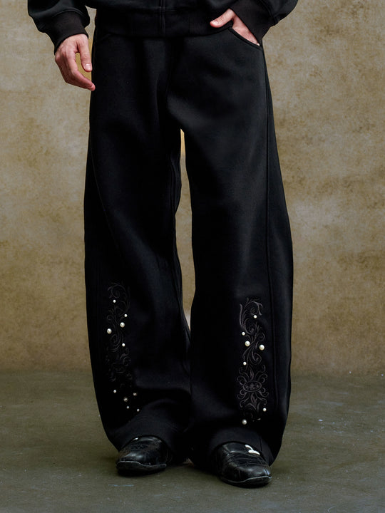 YADcrew Pearl Embroidered Baggy Sweatpants | Face 3 Face