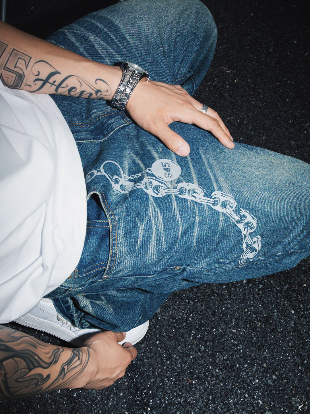 S45 Chain-Link Printed Ripped Hem Washed Jeans | Face 3 Face