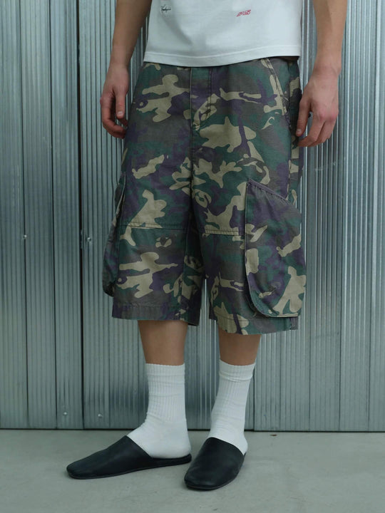 S45 Camouflage Distressed Large Cargo Pocket Baggy Shorts | Face 3 Face