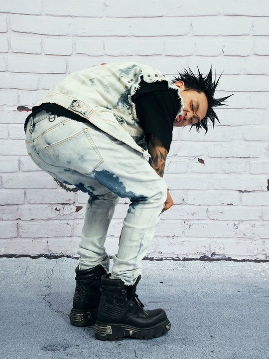 VENTUREK Bleach Wash Rivet Zipper Slim Jeans | Face 3 Face