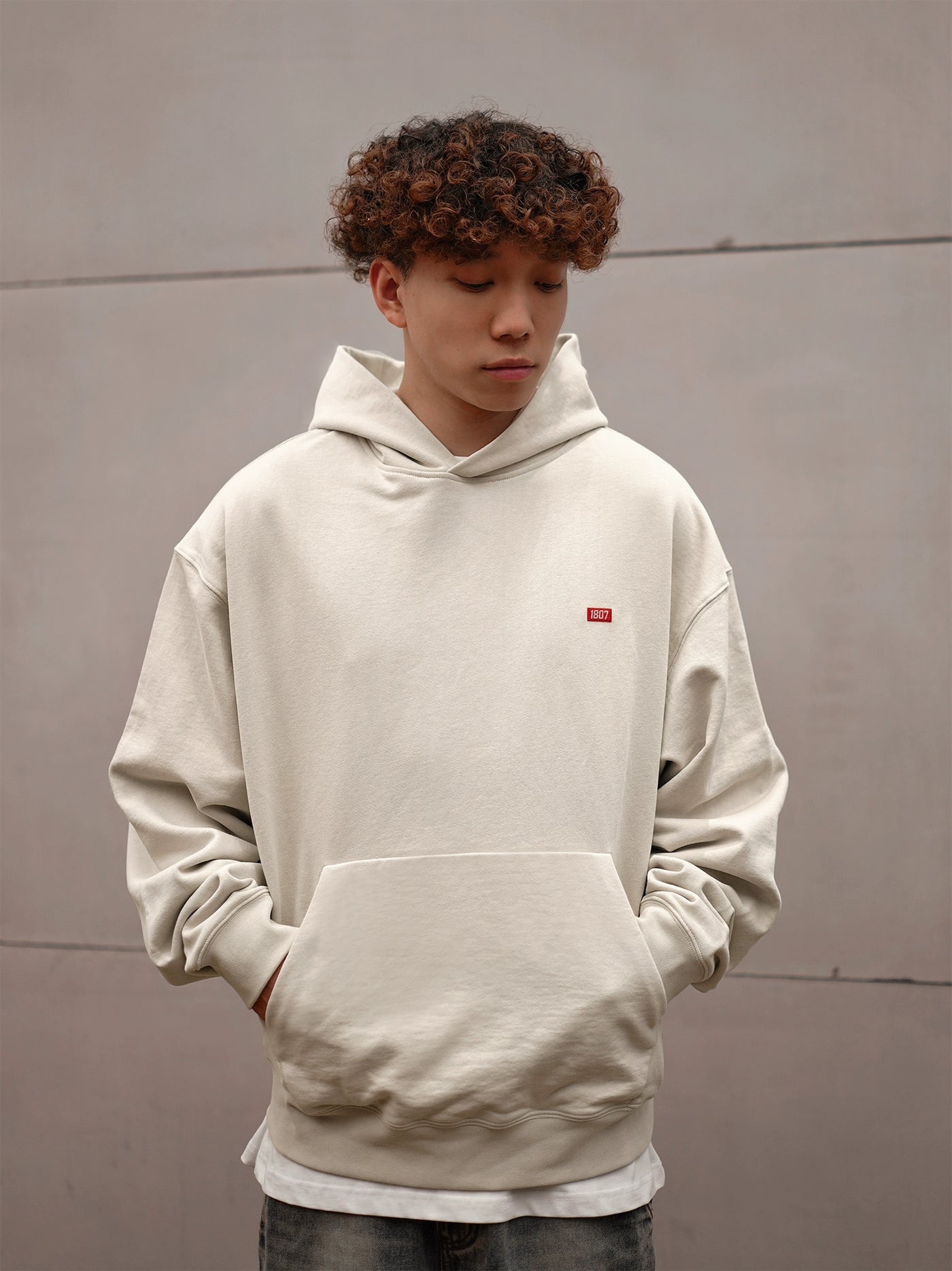 1807 One Point Box Logo Embroidery Hoodie | Face 3 Face