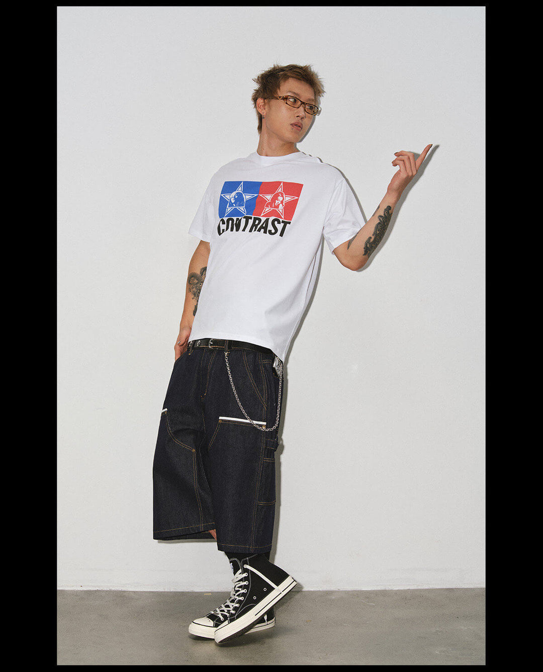 NOVACAM Double Star Girl Graphic Print Short Sleeve Tee | Face 3 Face