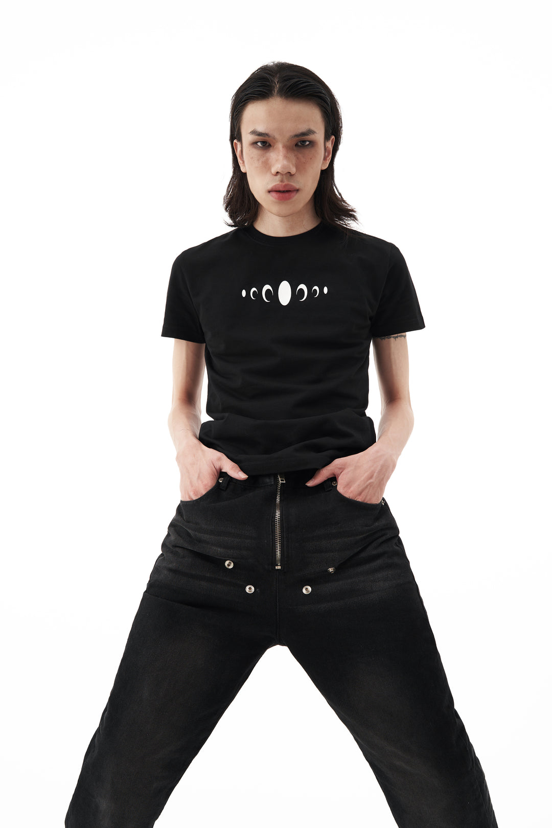 KARMANISTIC Standard Logo Slim Tee | Face 3 Face
