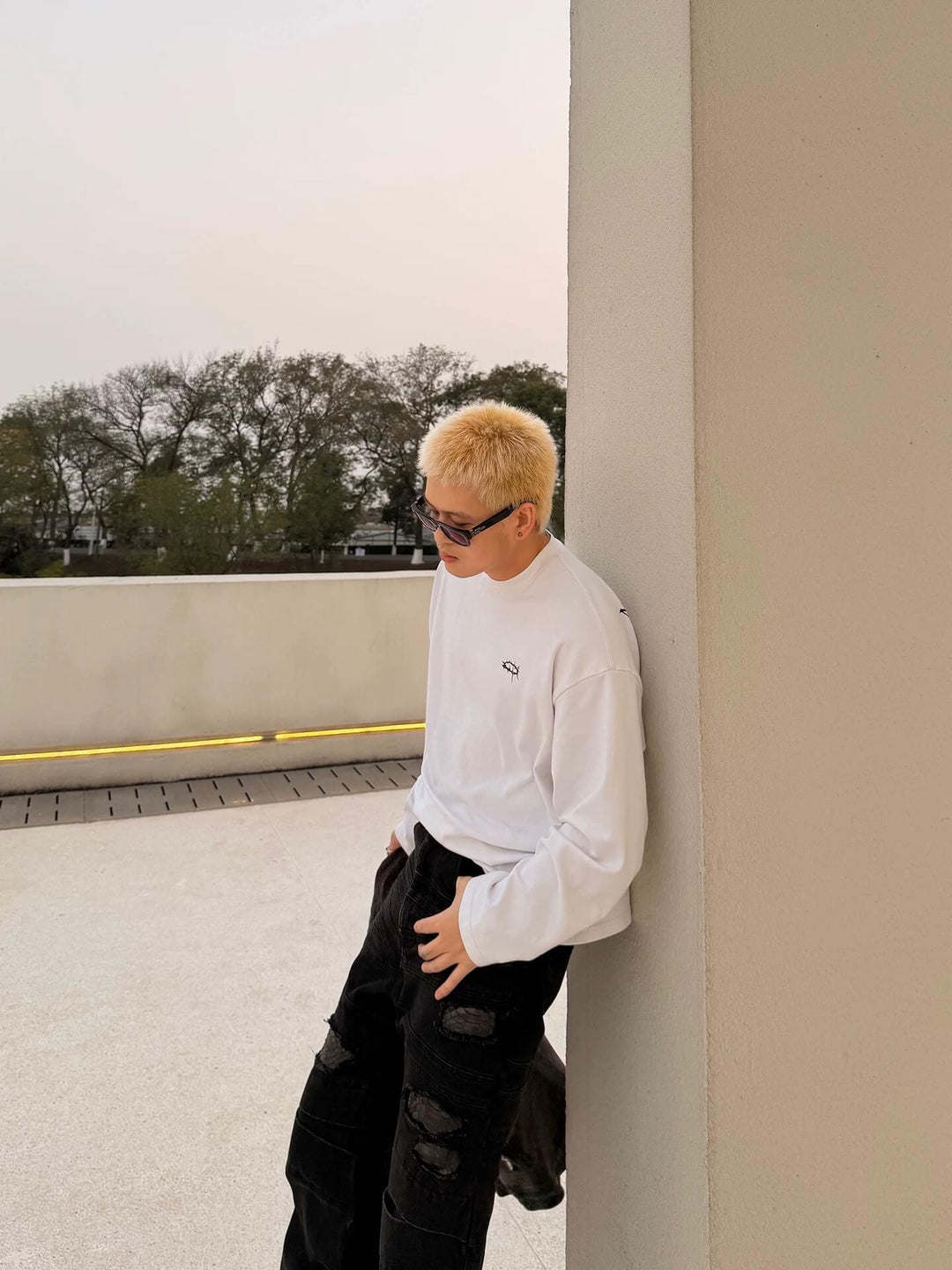 UNDERWATER White Thorn Ring Logo Print Long Sleeve Tee | Face 3 Face