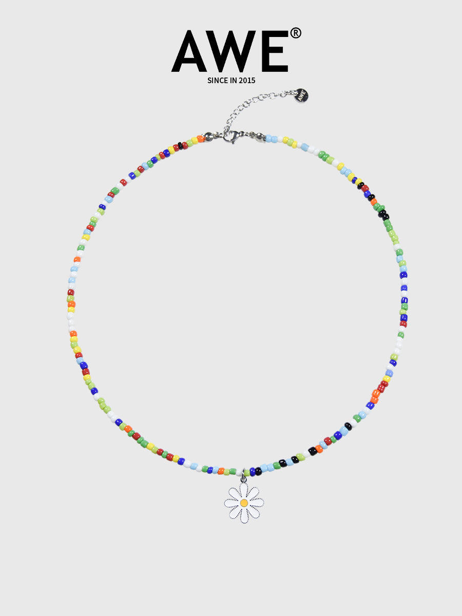 AWE Colorful Beaded Daisy Necklace | Face 3 Face