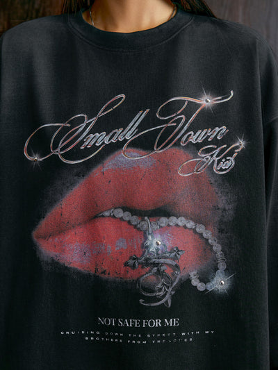 Small Town Kid Dirty Wash Flash Diamond Lips Long Sleeve Tee | Face 3 Face