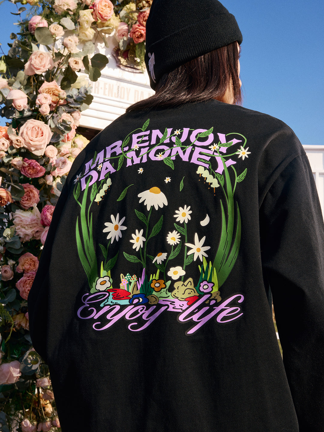 MEDM Embroidered Flowers Letters Long Sleeved Tee