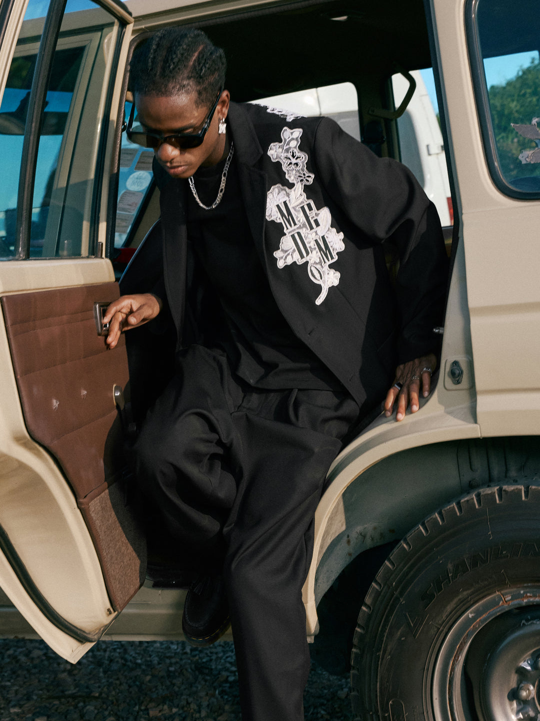 MEDM Lace Floral Embroidery Suit Jacket | Face 3 Face