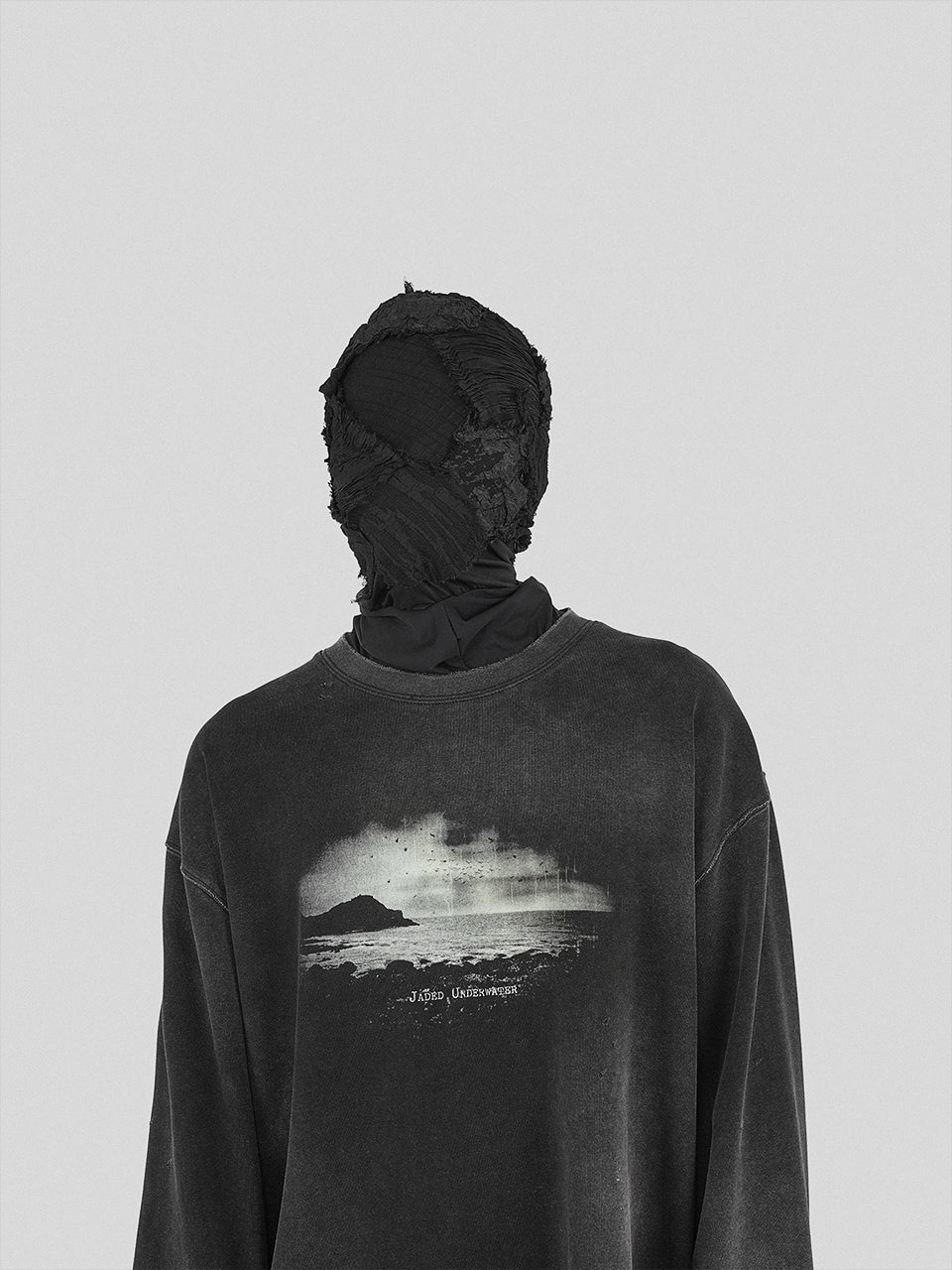 UNDERWATER Isolated Island Printed Long Sleeve Tee