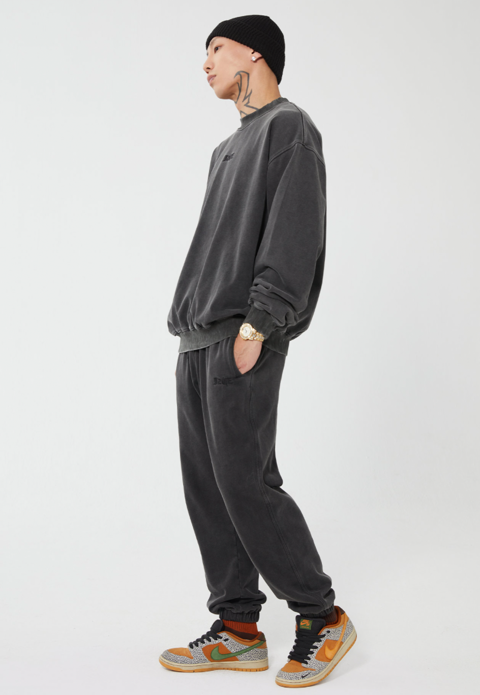 F2CE Embroidered Logo Basic Sweatpants | Face 3 Face