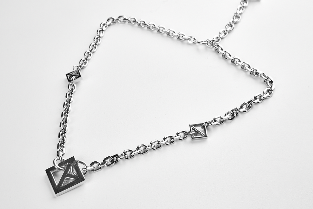 NboStore LOGO Chain Necklace | Face 3 Face