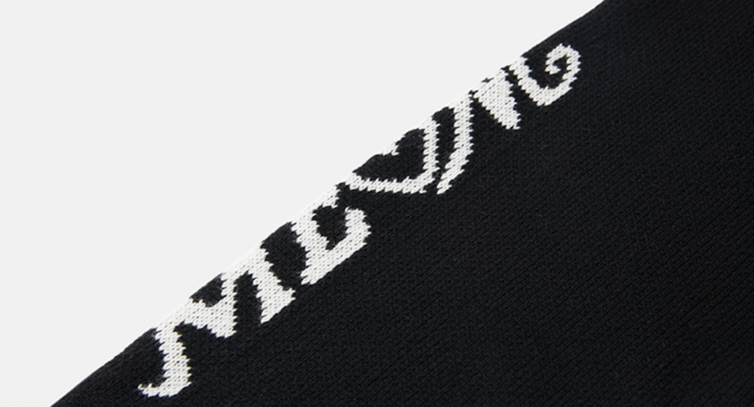 MEDM Flower Font Logo Knit Sweater | Face 3 Face