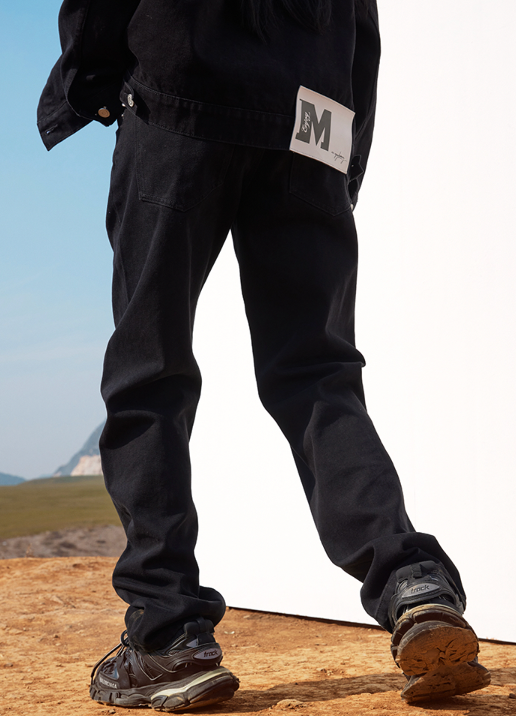 MEDM LOGO Embroidery Denim Pants