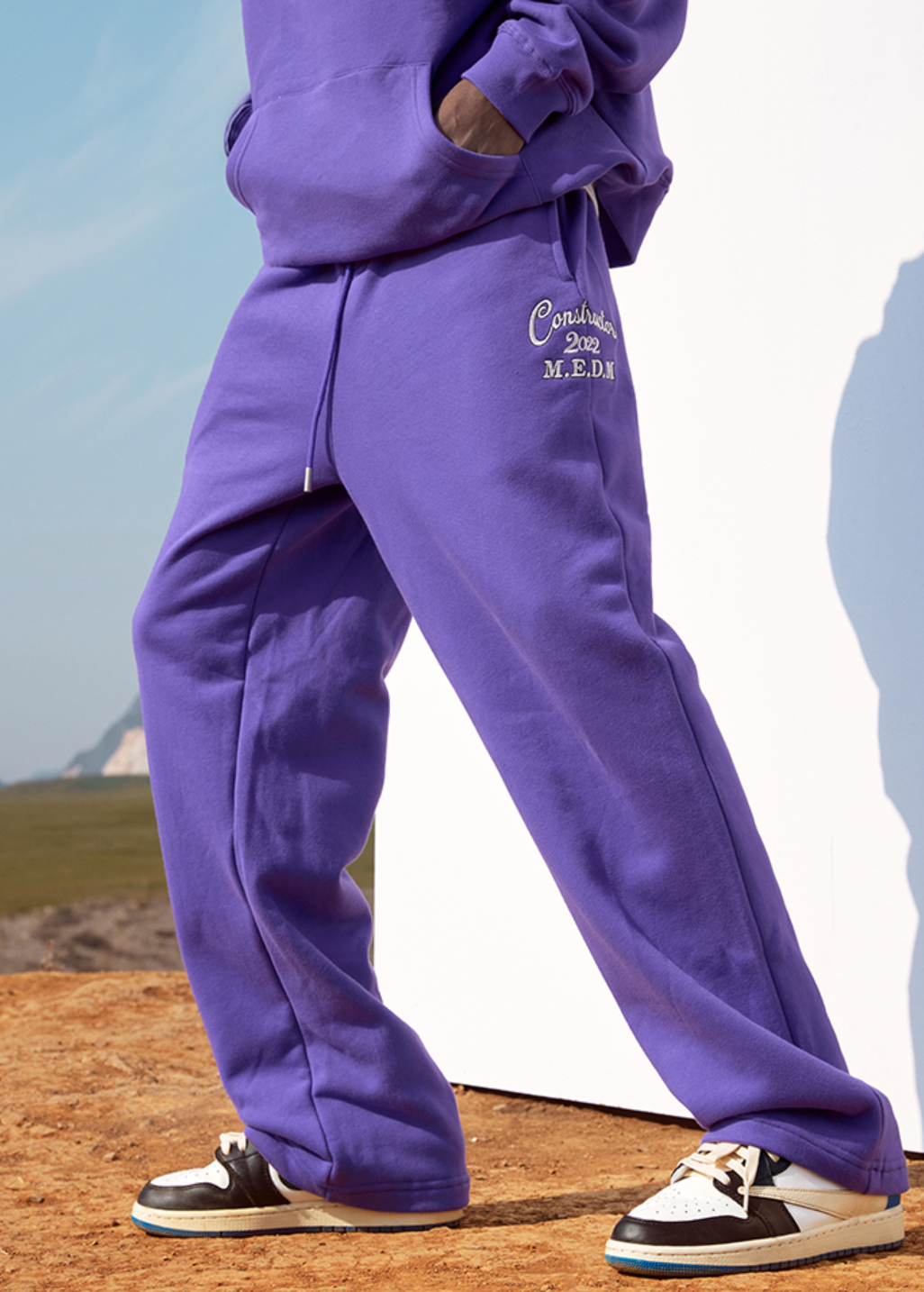 MEDM Embroidered Sweatpants