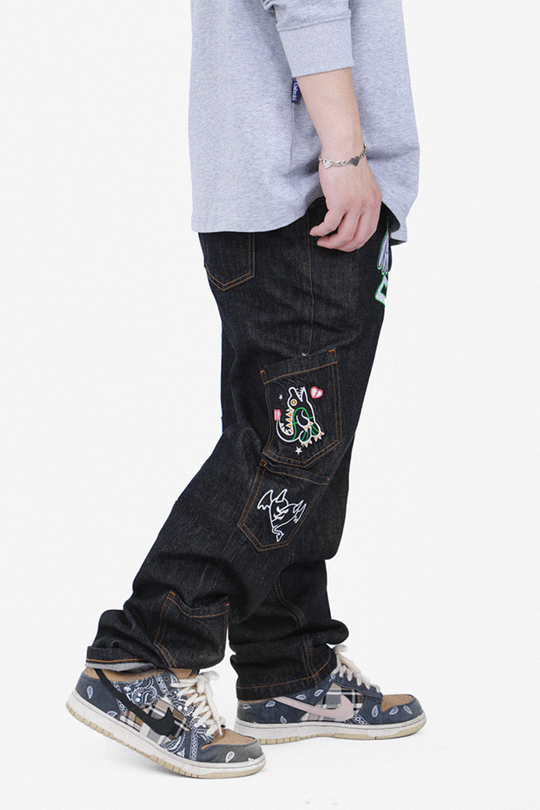 Cashrules Multi Pocket Love Embroidery Denim Pants