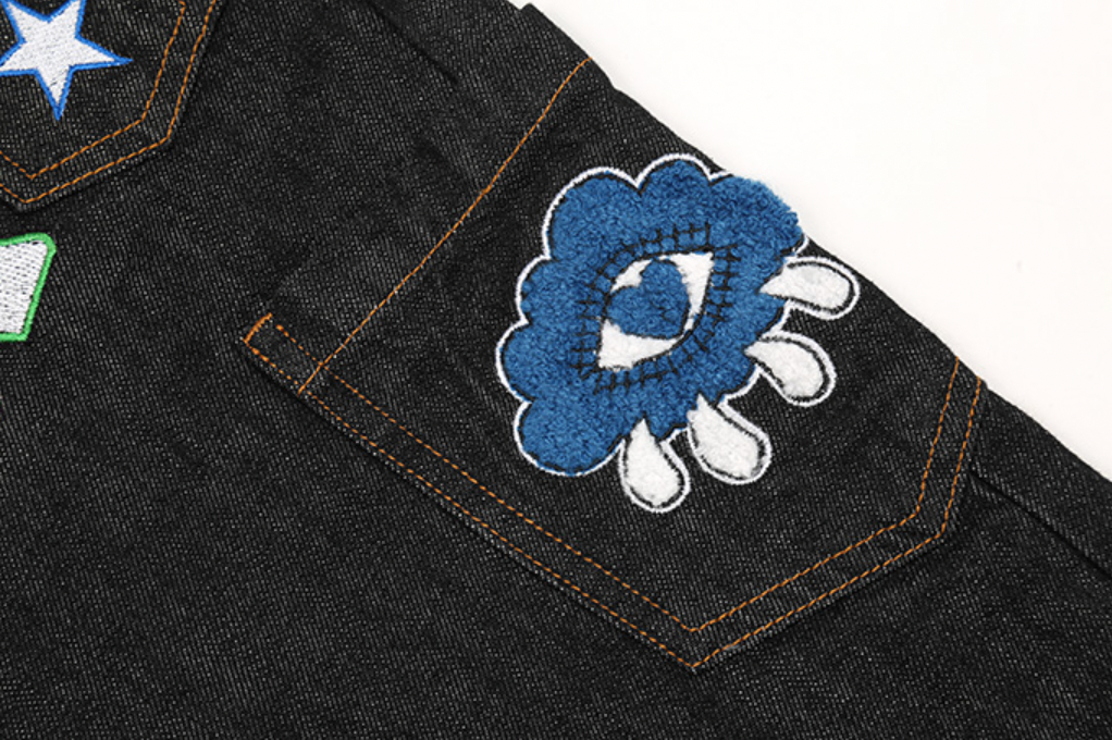 Cashrules Multi Pocket Love Embroidery Denim Pants