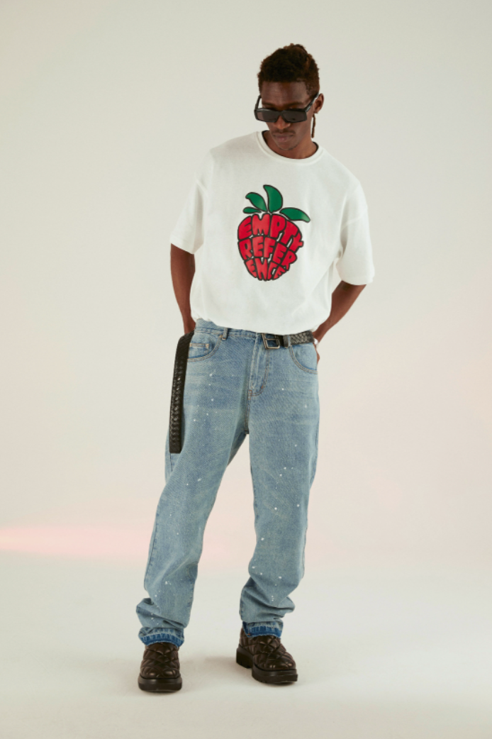 EMPTY REFERENCE Small Strawberry Logo Tee