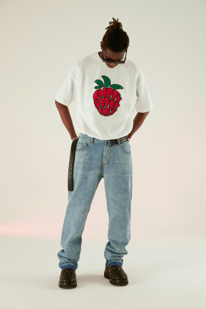 EMPTY REFERENCE Small Strawberry Logo Tee
