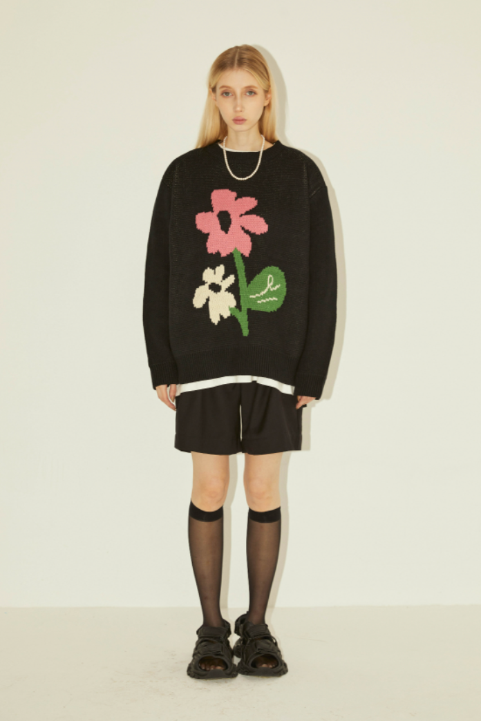 EMPTY REFERENCE Flower Knit Sweater