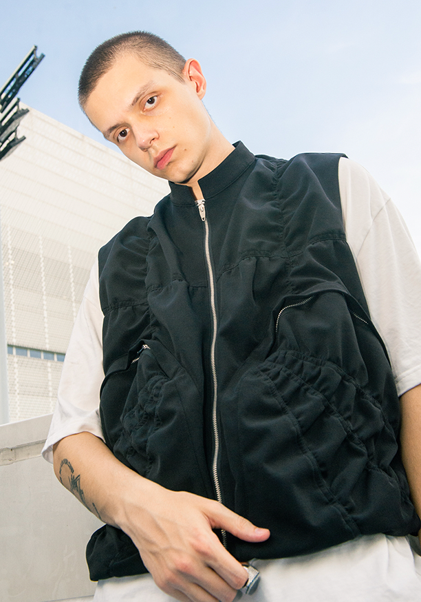 YADcrew Spider Web Design Wrinkled Large Pockets Vest