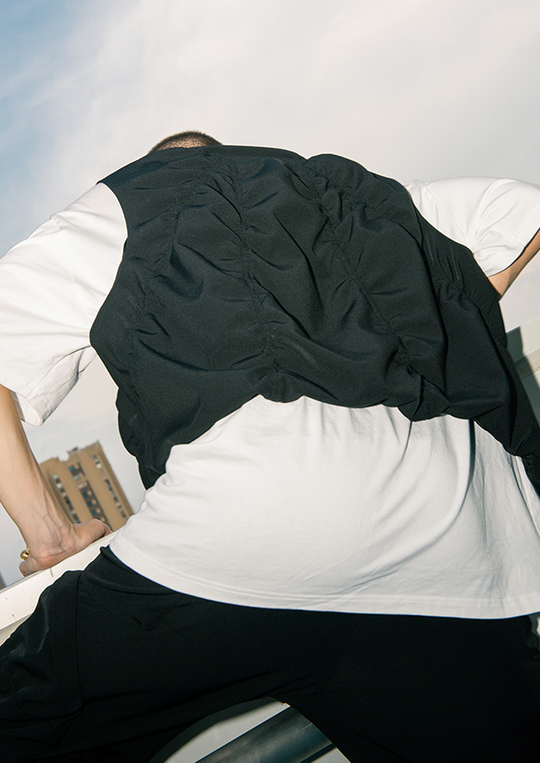 YADcrew Spider Web Design Wrinkled Large Pockets Vest