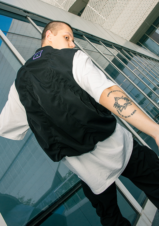 YADcrew Spider Web Design Wrinkled Large Pockets Vest