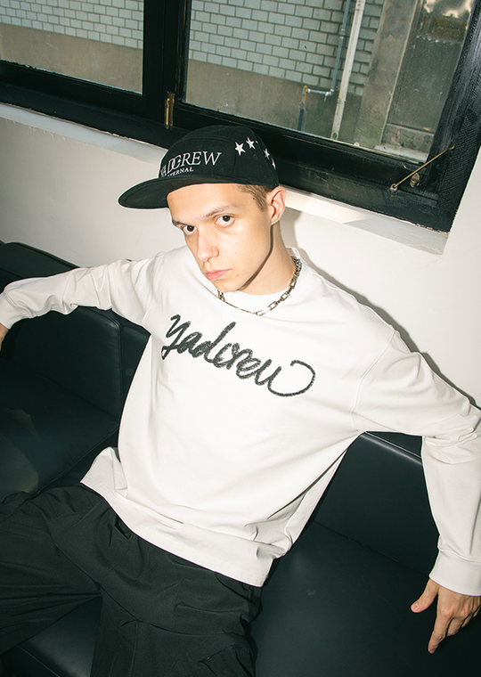 YADcrew Crayon 3D Love Puzzle Print Long Sleeved Tee