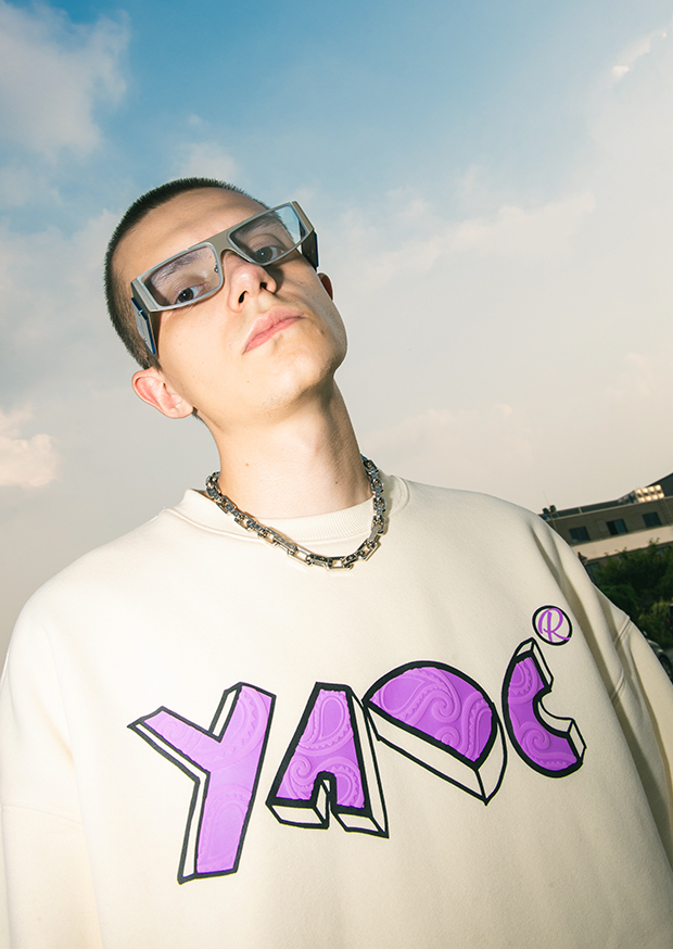 YADcrew Suede Foam Paisley Print Sweater