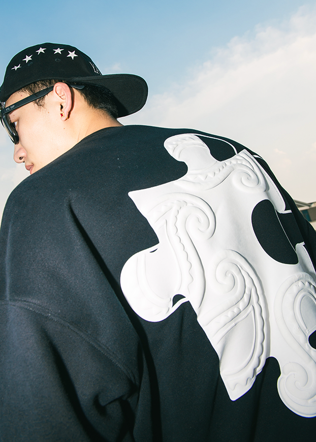 YADcrew Suede Foam Paisley Print Sweater