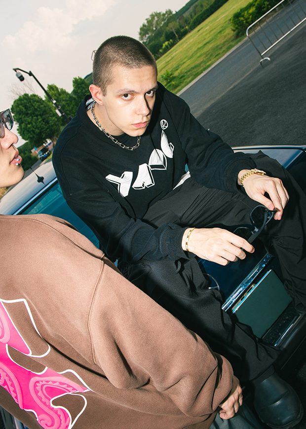 YADcrew Suede Foam Paisley Print Sweater