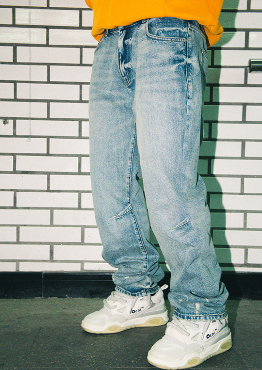 YADcrew Puzzle Embroidery Washed Jeans