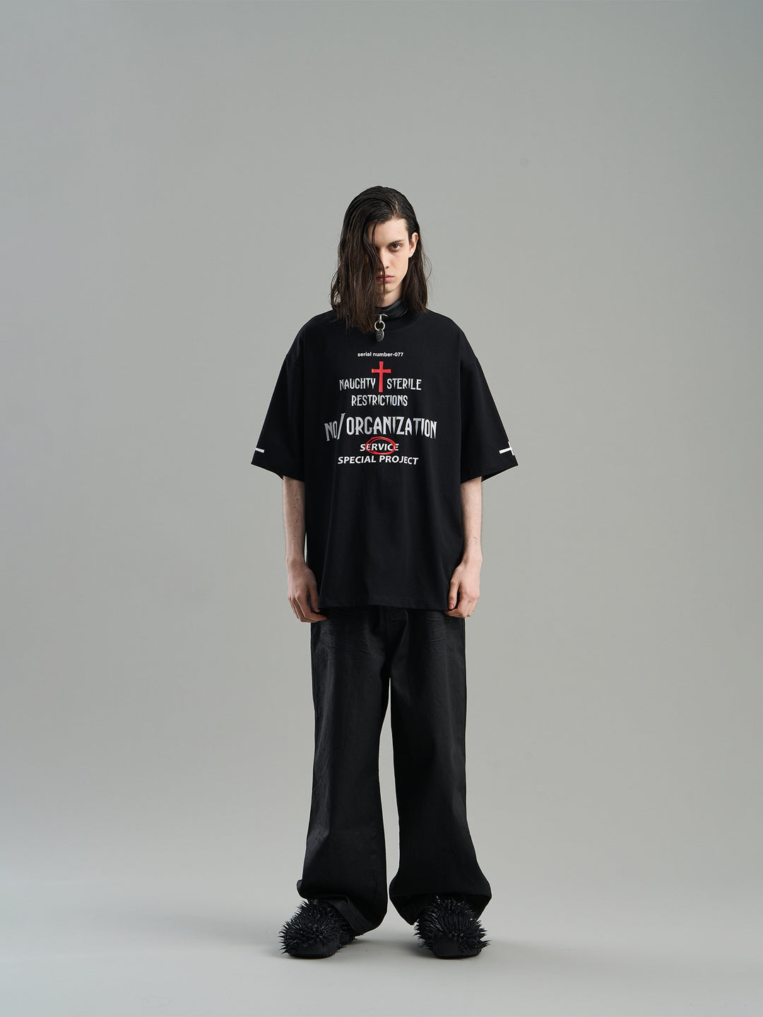 BLIND NO PLAN Coated Brushed Wax Pleated Straight Leg Pants