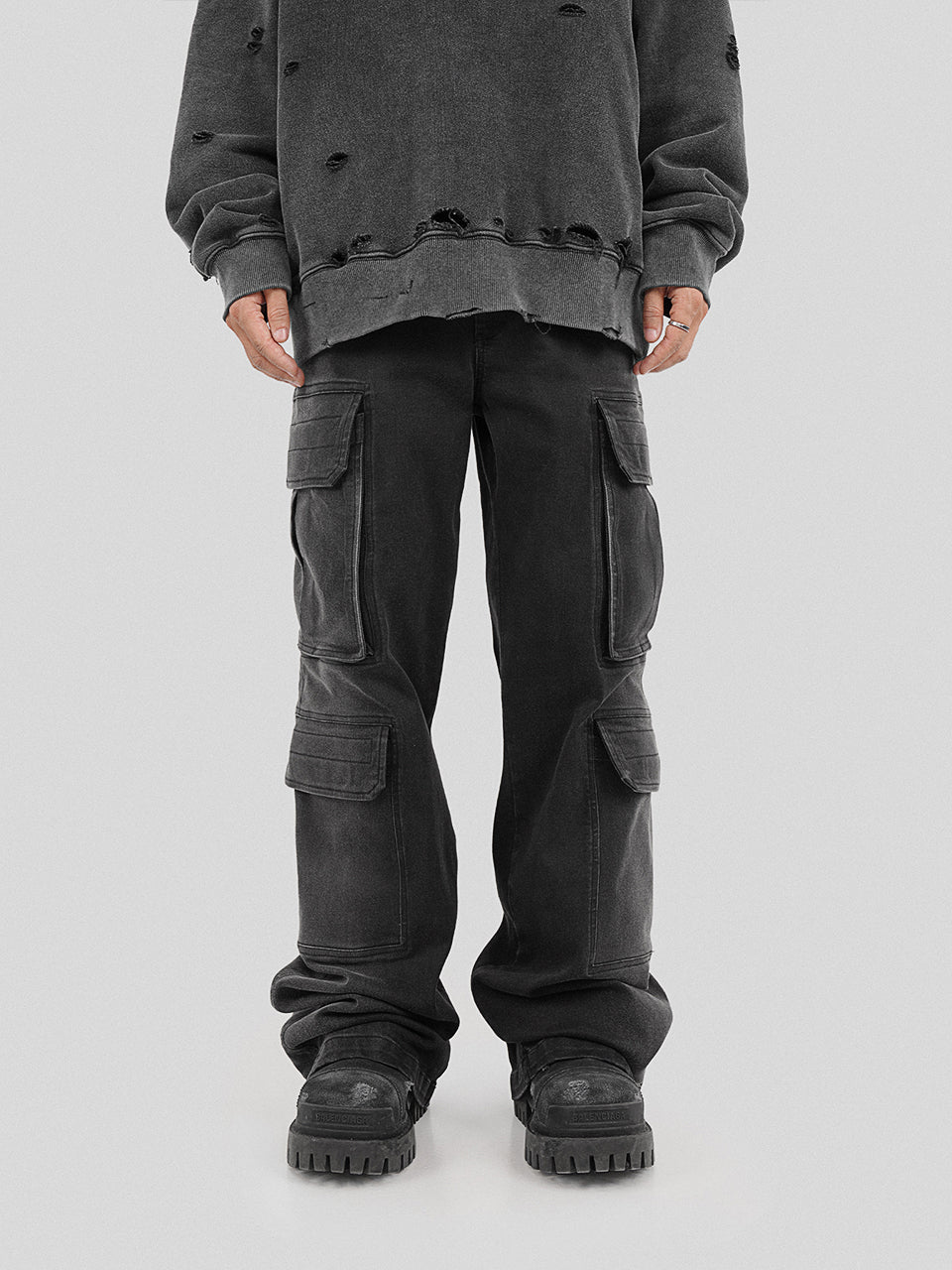 UNDERWATER Gradient 3D Patch Pockets Denim Jeans