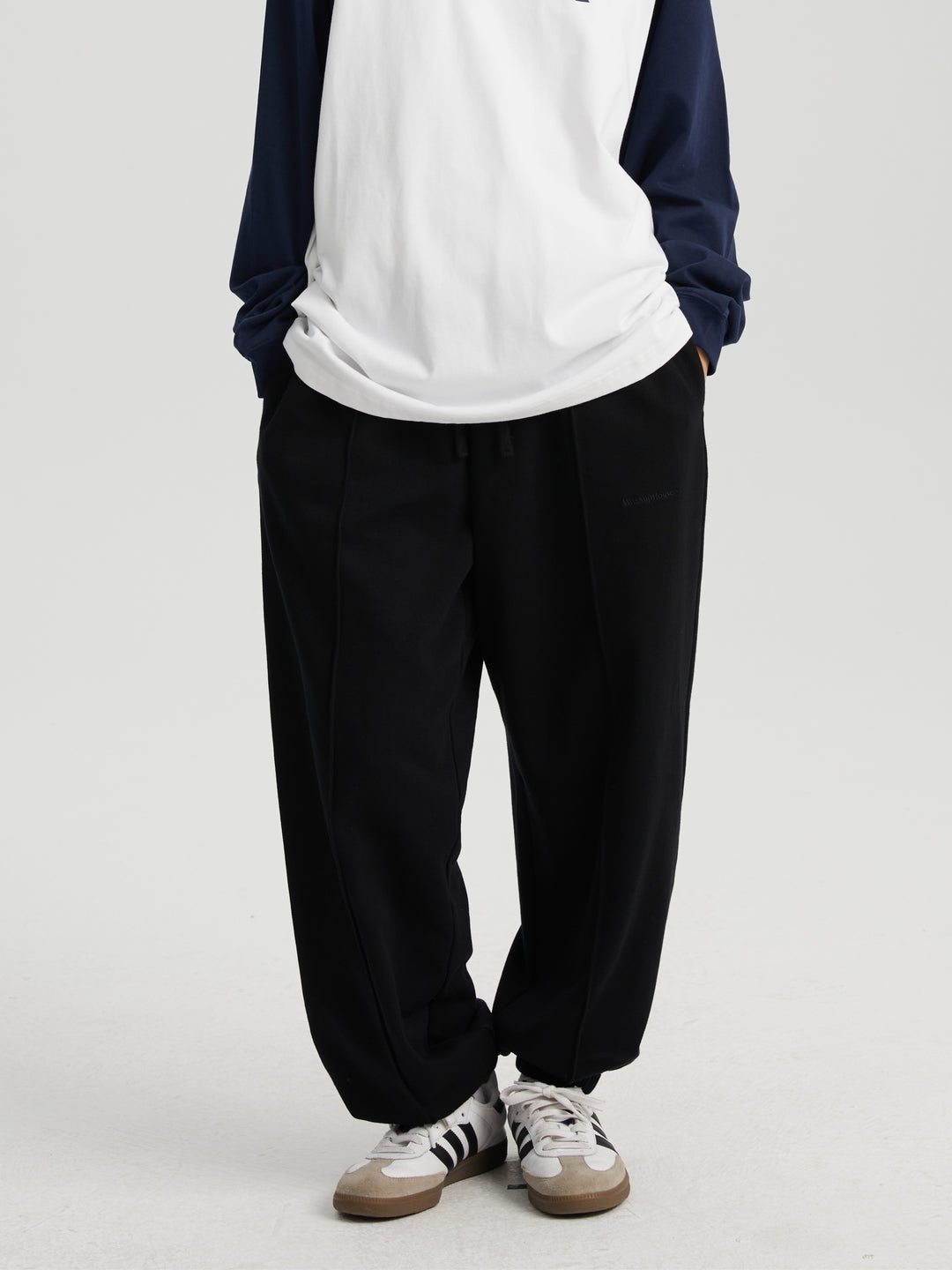 Wassup House Center Seam Basic Sweat Pants