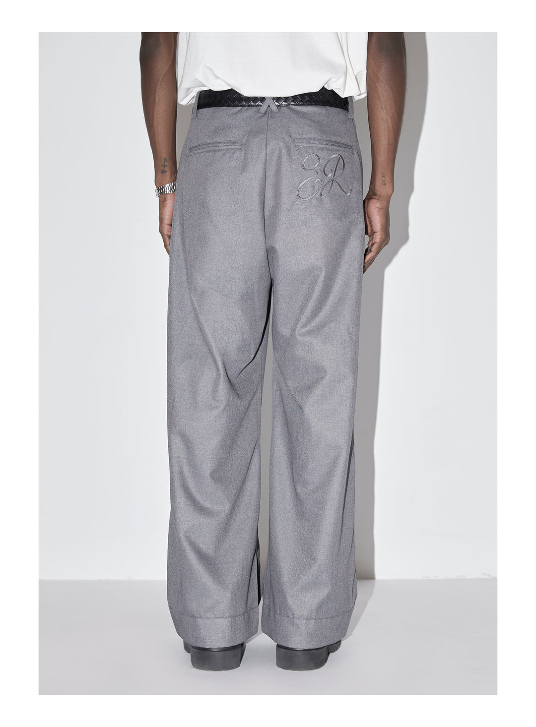 EMPTY REFERENCE Embroidered Silhouette Drape Suit Pants