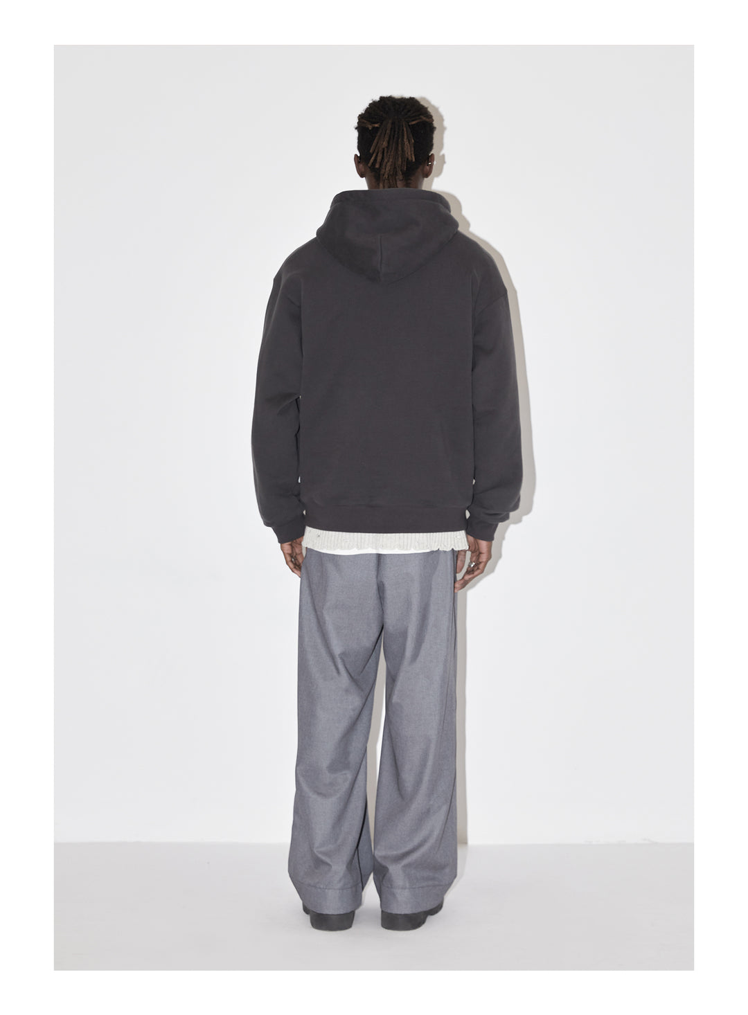 EMPTY REFERENCE Embroidered Silhouette Drape Suit Pants