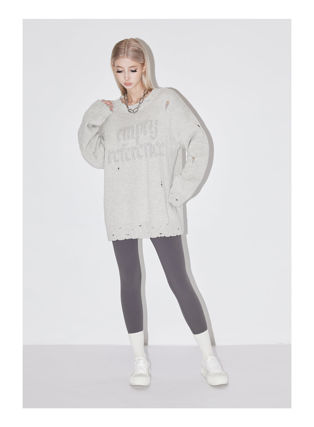 EMPTY REFERENCE Gray Hole Logo Knit Sweater