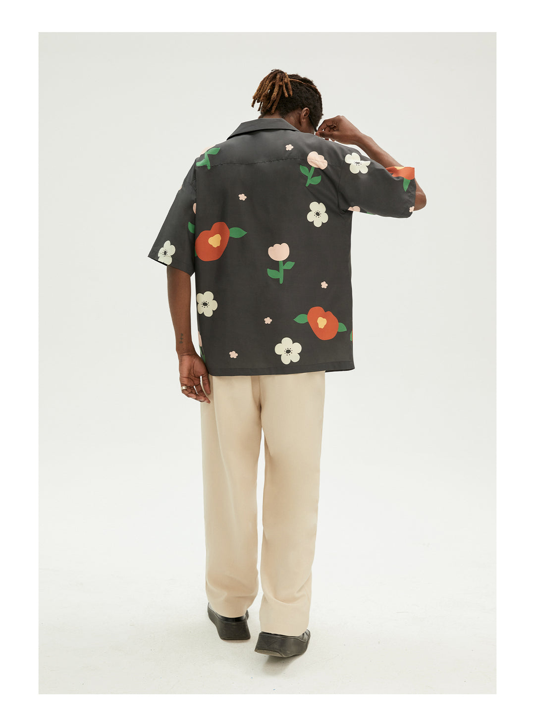 EMPTY REFERENCE Peach Flower Short Sleeve Shirt