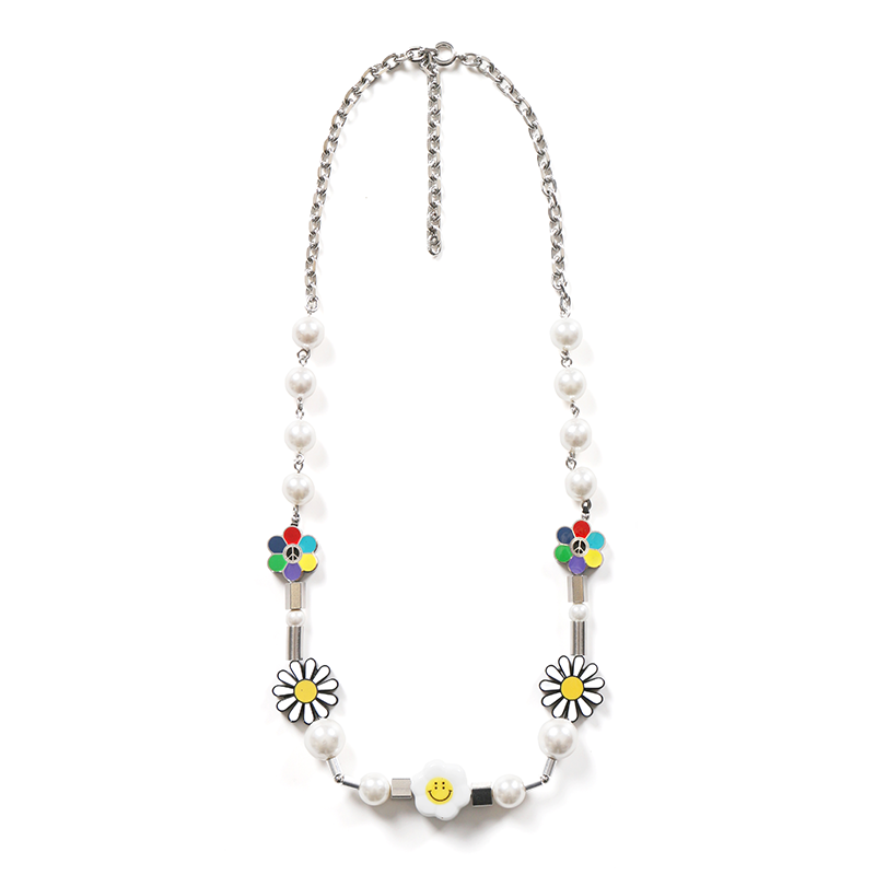SALUTE Daisy Flower Smile Necklace | Face 3 Face