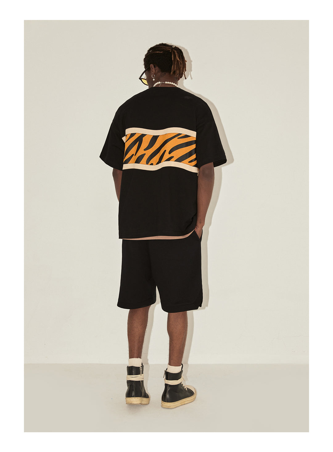 EMPTY REFERENCE Tiger Stitching Tee