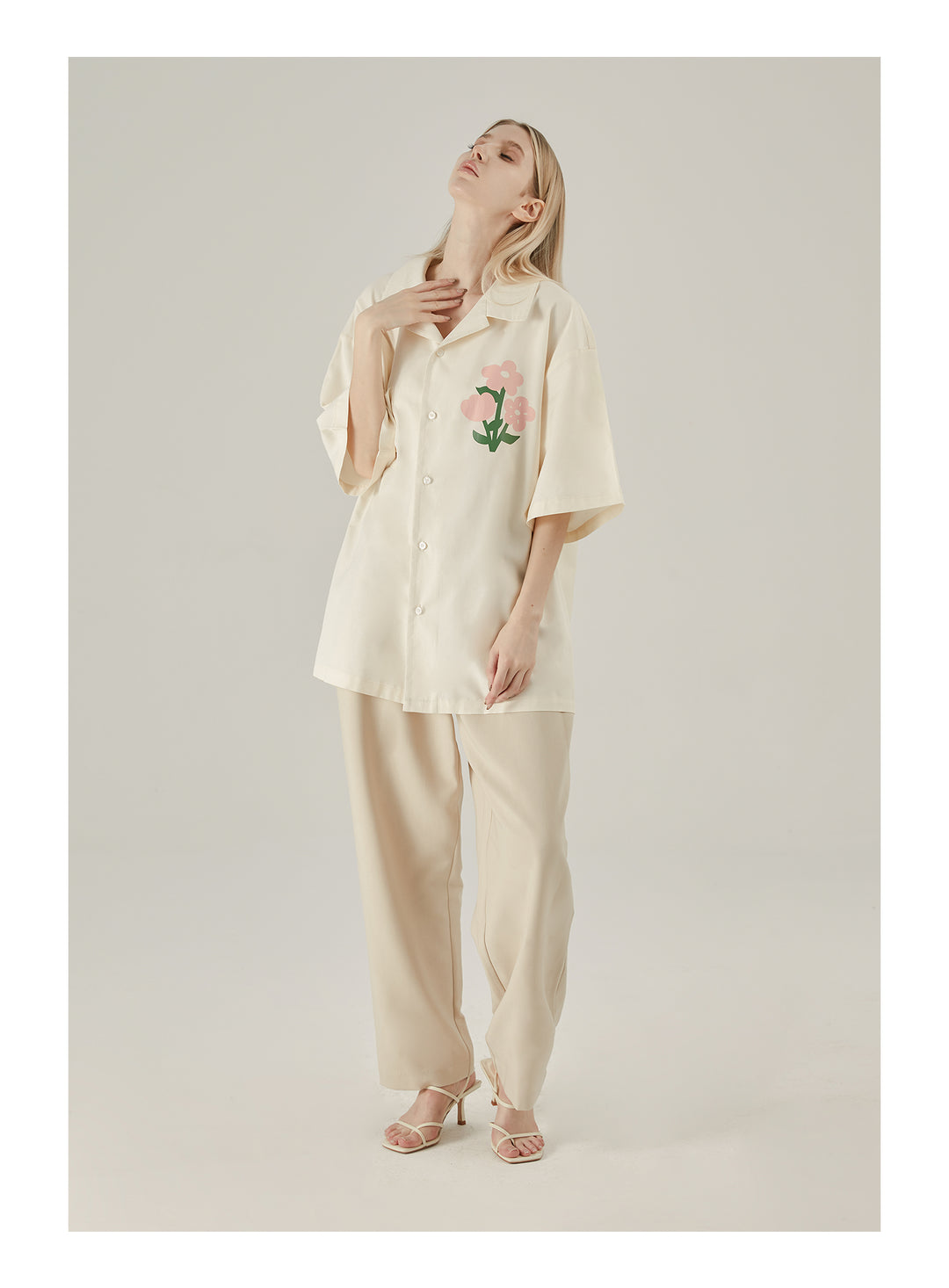 EMPTY REFERENCE Cute Small Flower Short Sleeve Shirt