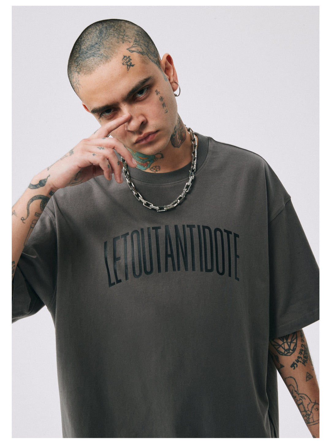 ANTIDOTE Letter Logo Printing Tee