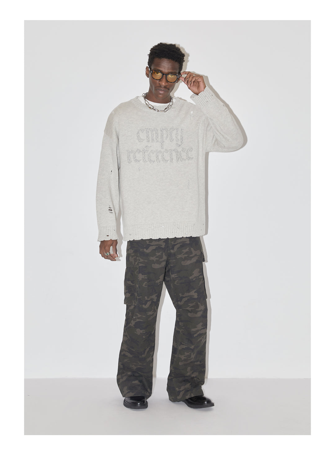 EMPTY REFERENCE Gray Hole Logo Knit Sweater