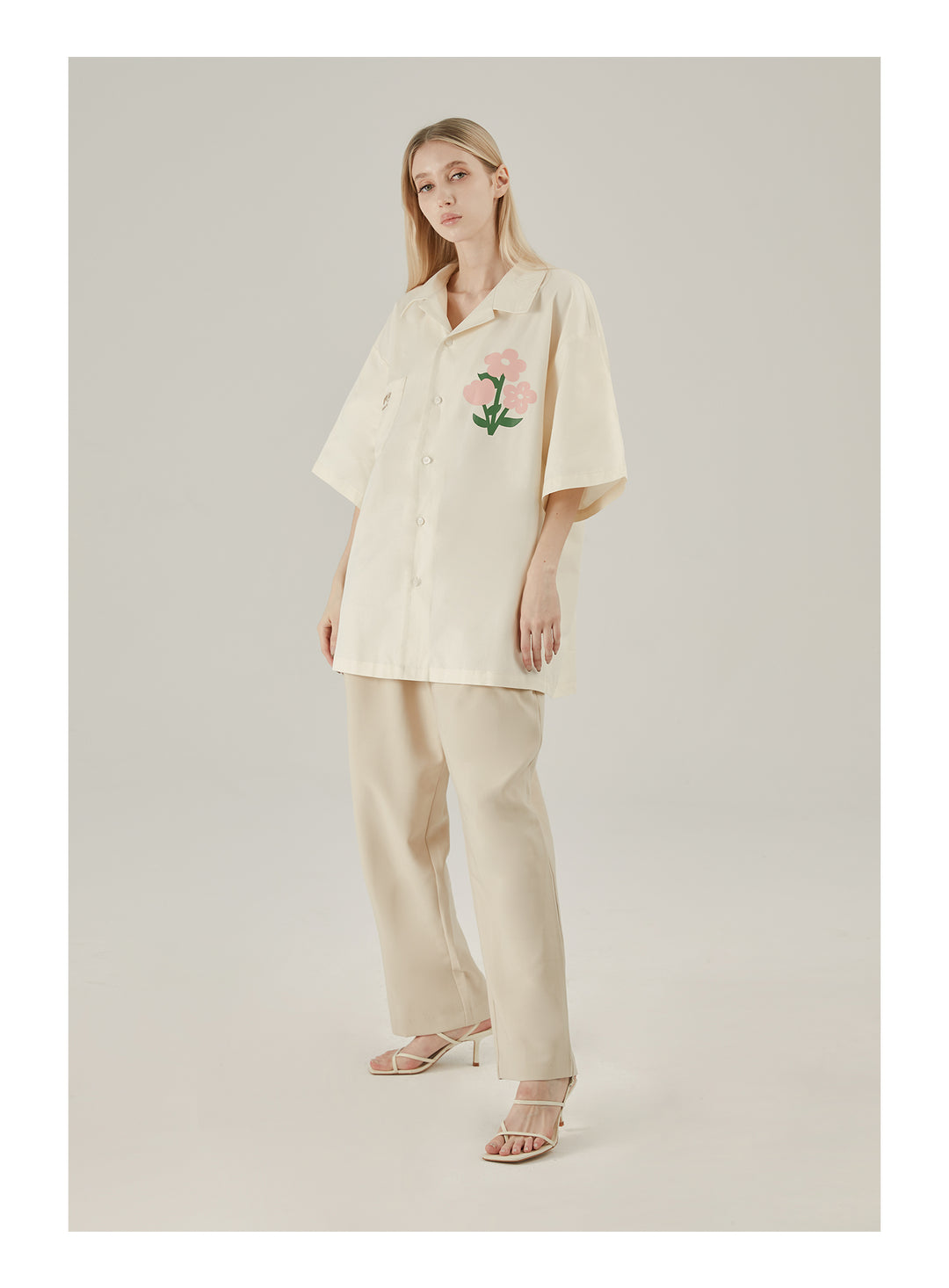 EMPTY REFERENCE Cute Small Flower Short Sleeve Shirt