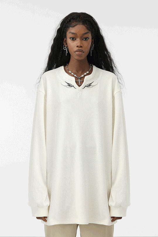 JHYQ Eyes Embroidered V Neck Waffle Long Sleeved Tee