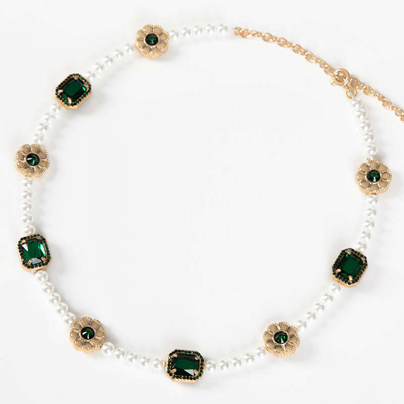 SALUTE Daisy Flower Gemstone Necklace | Face 3 Face