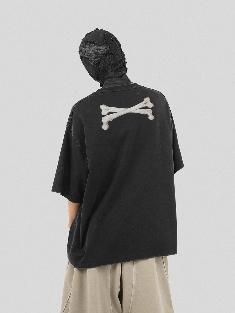 UNDERWATER Destroyed Cross Bones Print Tee