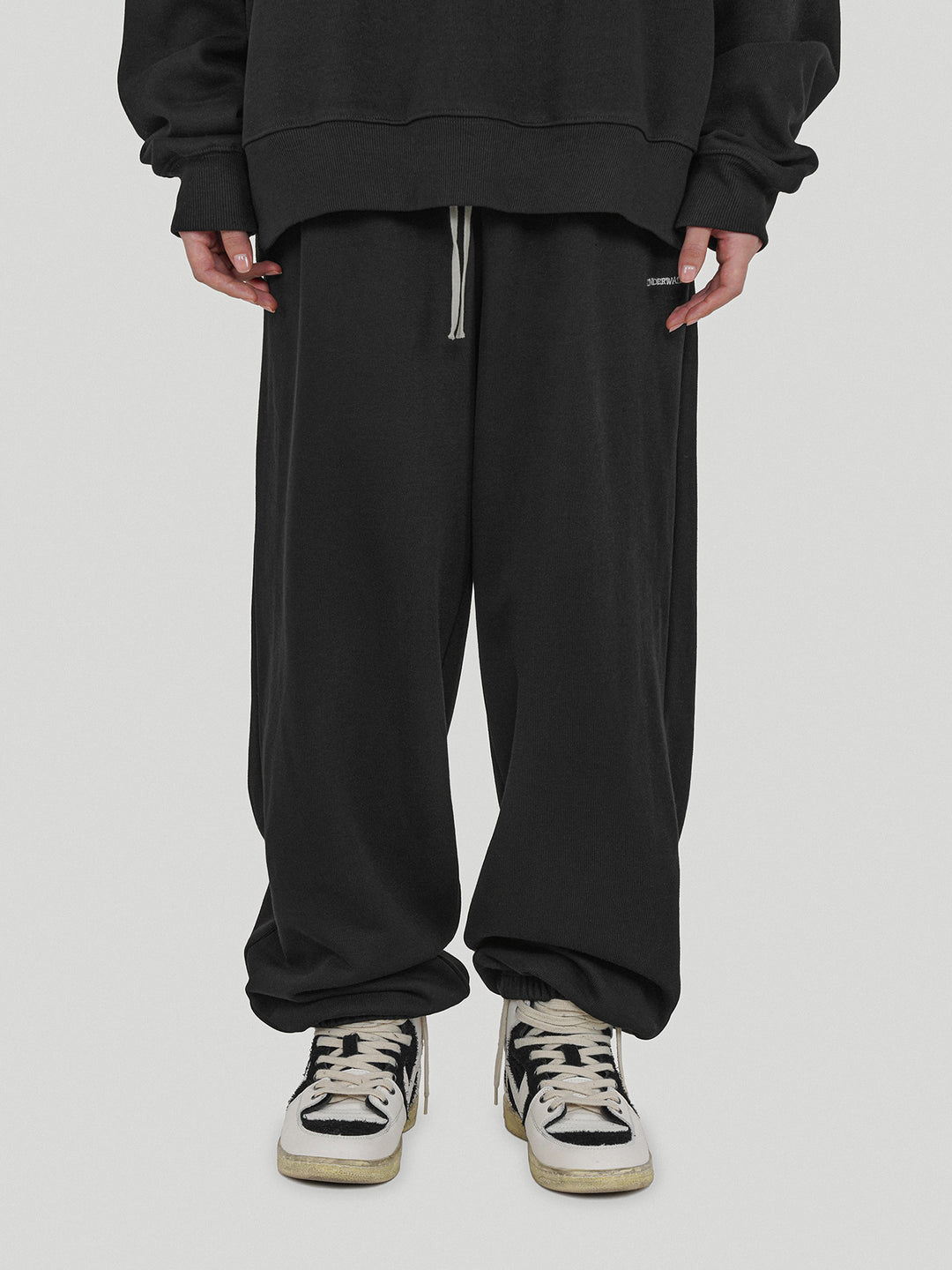 UNDERWATER Washed Basic Logo Embroidered Sweatpants