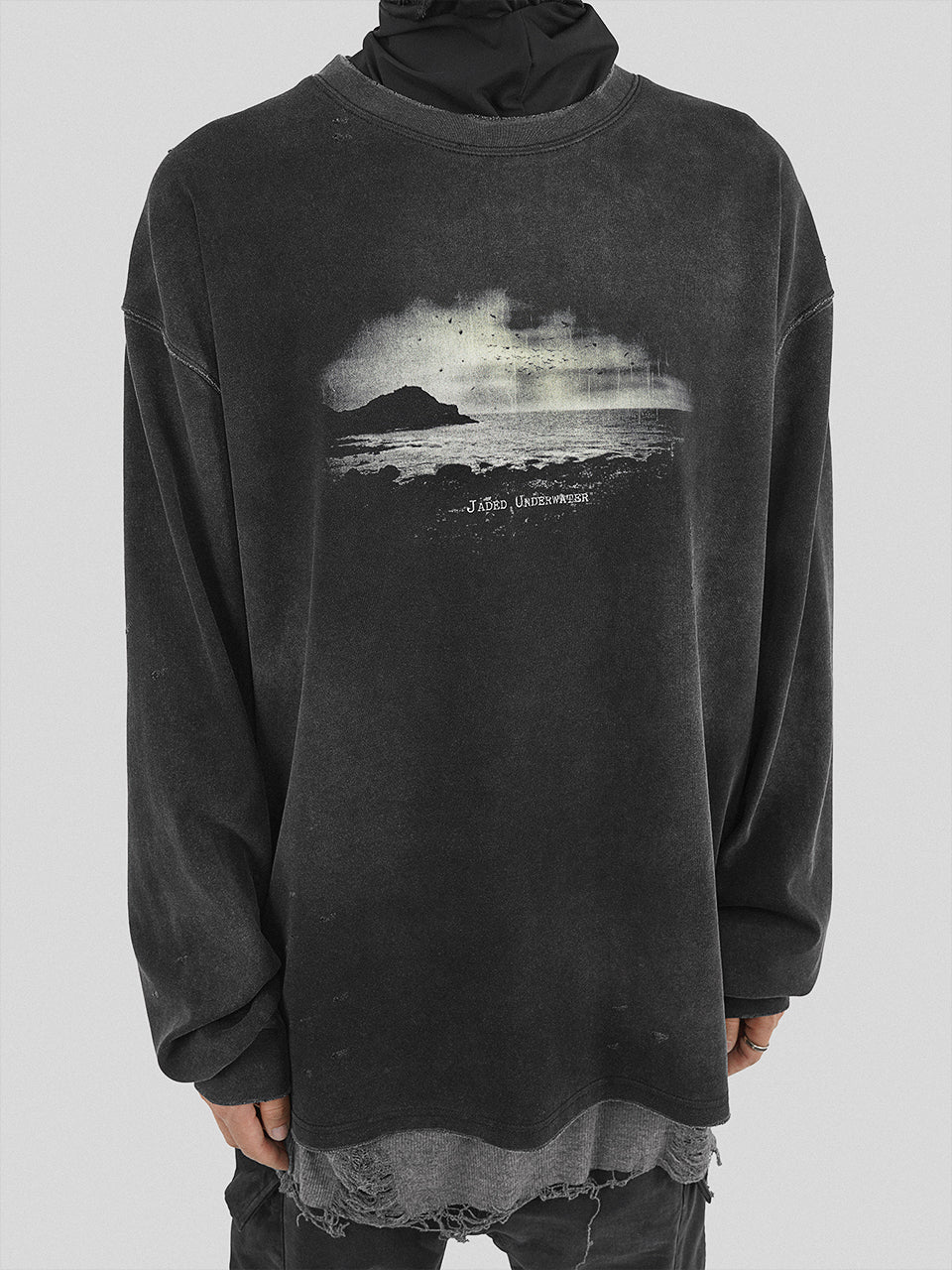 UNDERWATER Isolated Island Printed Long Sleeve Tee