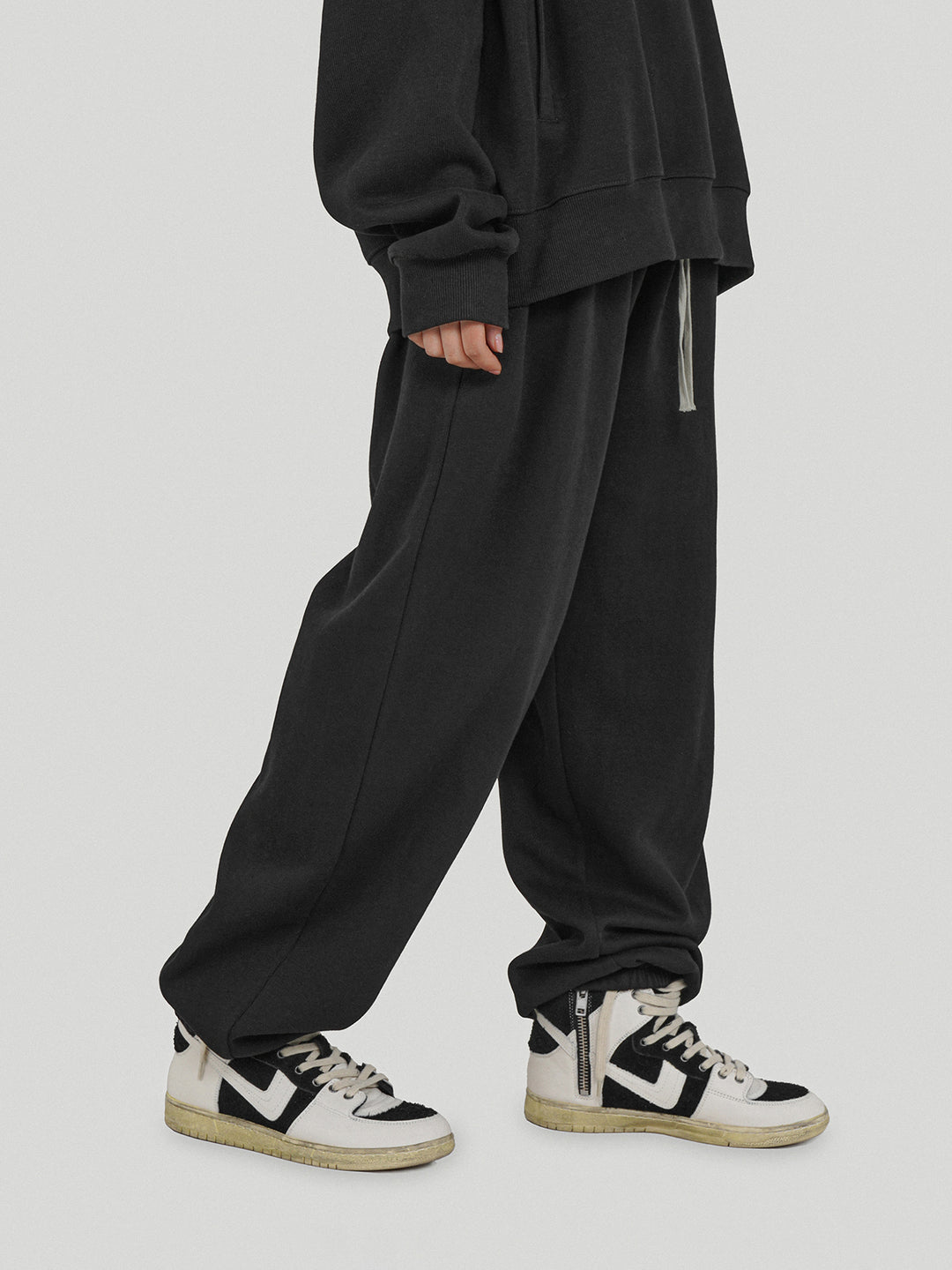 UNDERWATER Washed Basic Logo Embroidered Sweatpants